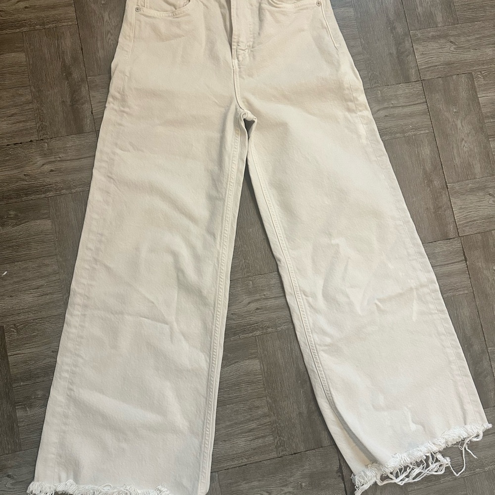 Citizens Of Humanity Wide-Leg Jeans in Soft Cream - Picture 3 of 6